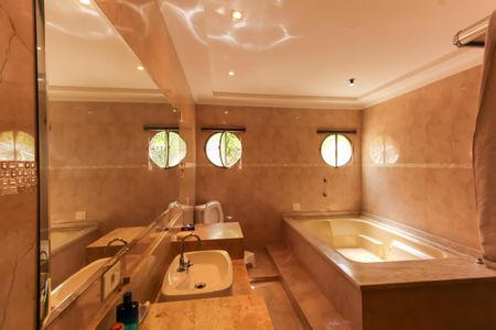 Casa para alugar com 250m², 3 quartos e 2 vagas Casa para alugar com 250m², 3 quartos e 2 vagasBanheiro da Suíte 3