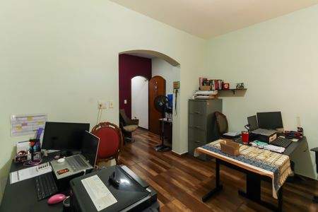 Casa para alugar com 250m², 3 quartos e 2 vagas Casa para alugar com 250m², 3 quartos e 2 vagasQuarto 1