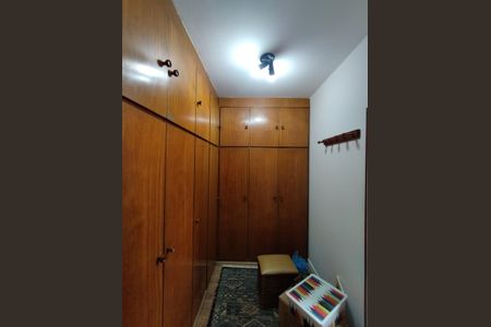 Casa para alugar com 180m², 3 quartos e 3 vagasCloset da suíte