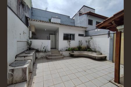 Casa para alugar com 180m², 3 quartos e 3 vagasQuintal 