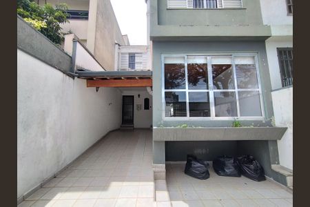 Fachada  de casa para alugar com 3 quartos, 180m² em Cursino, São Paulo