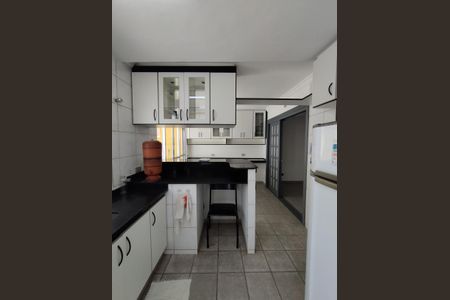 Casa para alugar com 180m², 3 quartos e 3 vagasCozinha - Armários