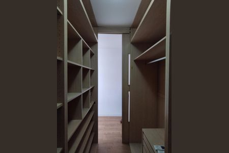 Casa para alugar com 180m², 3 quartos e 3 vagasCloset 