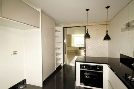 Apartamento para alugar com 174m², 4 quartos e 3 vagasCozinha