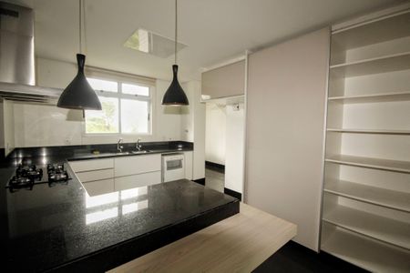 Apartamento para alugar com 174m², 4 quartos e 3 vagasCozinha