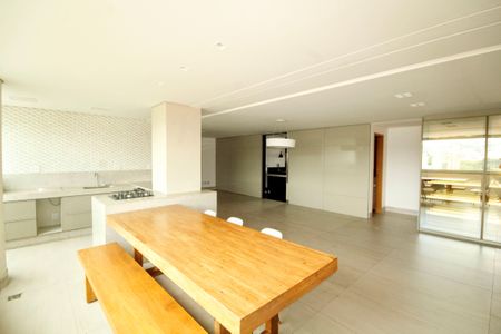 Apartamento para alugar com 174m², 4 quartos e 3 vagassala