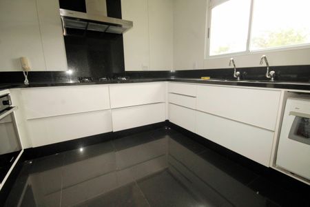 Apartamento para alugar com 174m², 4 quartos e 3 vagasCozinha