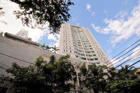 Apartamento para alugar com 174m², 4 quartos e 3 vagasFachada