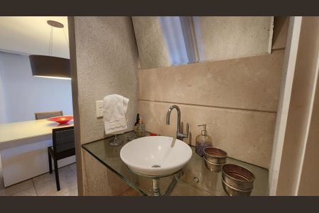 Apartamento para alugar com 330m², 4 quartos e 6 vagasBanheiro Social 