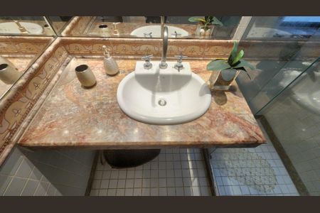 Apartamento para alugar com 330m², 4 quartos e 6 vagasBanheiro Suíte 3