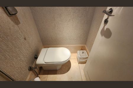 Apartamento para alugar com 330m², 4 quartos e 6 vagasBanheiro Social 