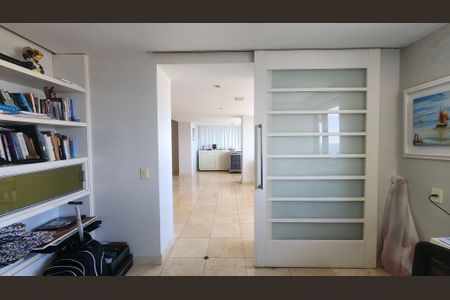 Gabinete  de apartamento para alugar com 4 quartos, 330m² em Rio Vermelho, Salvador