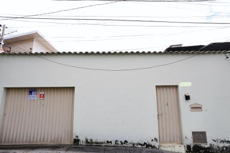 Casa para alugar com 132m², 3 quartos e 6 vagasFachada