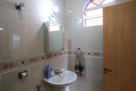 Casa para alugar com 132m², 3 quartos e 6 vagasBanheiro da Suíte