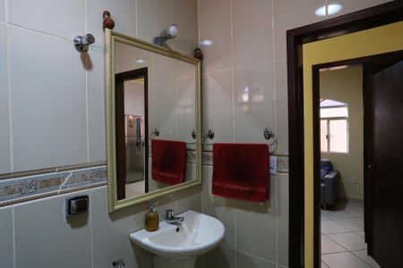 Casa para alugar com 132m², 3 quartos e 6 vagasBanheiro