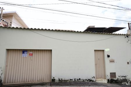 Casa para alugar com 132m², 3 quartos e 6 vagasFachada