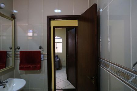 Casa para alugar com 132m², 3 quartos e 6 vagasBanheiro