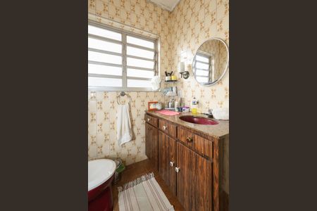 Casa à venda com 275m², 3 quartos e 4 vagasBanheiro da Suíte