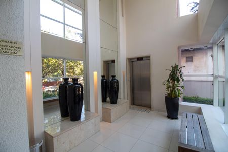 Apartamento para alugar com 47m², 1 quarto e 1 vaga Apartamento para alugar com 47m², 1 quarto e 1 vagaHall Social