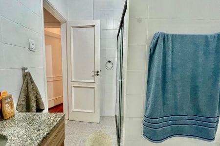 Apartamento para alugar com 70m², 2 quartos e sem vagaBanheiro 