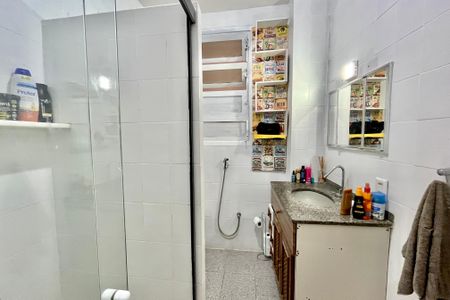 Apartamento para alugar com 70m², 2 quartos e sem vagaBanheiro 