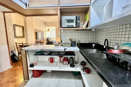 Apartamento para alugar com 70m², 2 quartos e sem vagaCozinha 