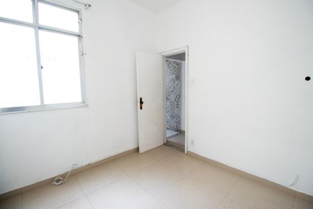 Quarto 1 de apartamento para alugar com 2 quartos, 67m² em Penha Circular, Rio de Janeiro