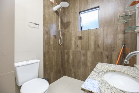 Casa para alugar com 130m², 2 quartos e sem vaga Casa para alugar com 130m², 2 quartos e sem vagaBanheiro da Suíte 2