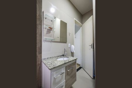 Casa para alugar com 130m², 2 quartos e sem vaga Casa para alugar com 130m², 2 quartos e sem vagaBanheiro da Suíte 2