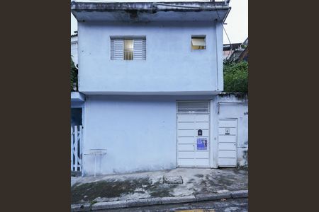 Casa para alugar com 130m², 2 quartos e sem vaga Casa para alugar com 130m², 2 quartos e sem vagaFachada