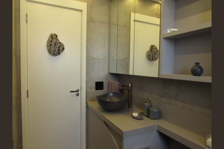 Apartamento à venda com 83m², 2 quartos e 1 vagaBanheiro da Suíte