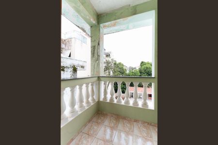 Casa à venda com 500m², 4 quartos e 2 vagasSacada da suíte 2