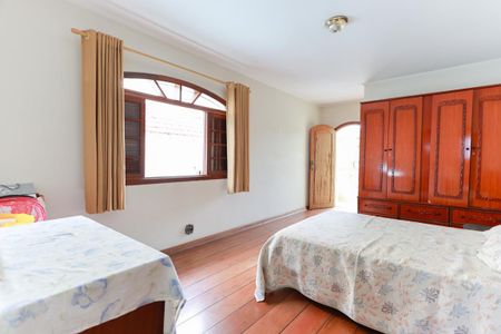 Casa à venda com 500m², 4 quartos e 2 vagasSuíte 2