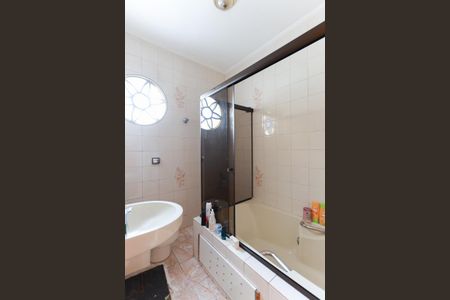 Casa à venda com 500m², 4 quartos e 2 vagasBanheiro da suíte 2