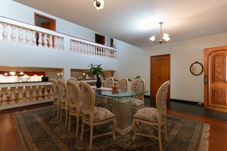Casa à venda com 500m², 4 quartos e 2 vagasSala de jantar