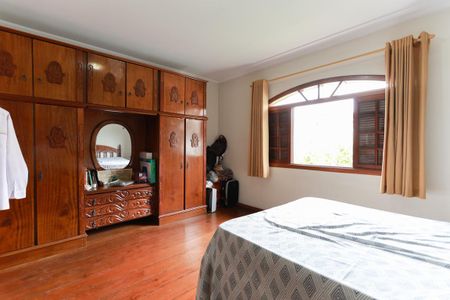 Casa à venda com 500m², 4 quartos e 2 vagasSuíte 4