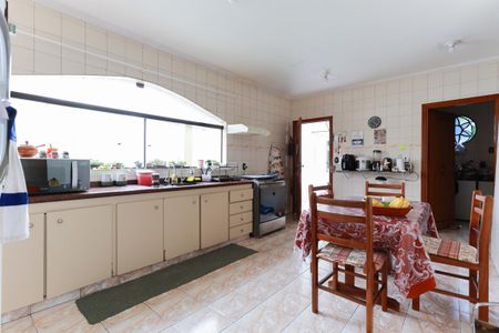 Casa à venda com 500m², 4 quartos e 2 vagasCozinha