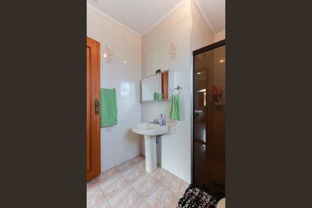 Casa à venda com 500m², 4 quartos e 2 vagasBanheiro da suíte 4