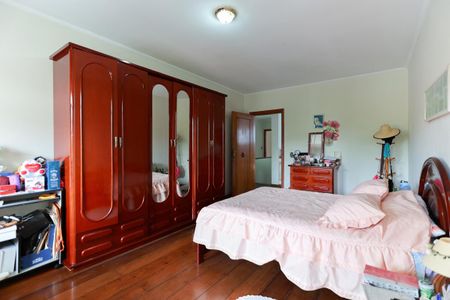 Casa à venda com 500m², 4 quartos e 2 vagasSuíte 1