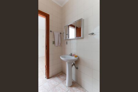 Casa à venda com 500m², 4 quartos e 2 vagasBanheiro de serviço