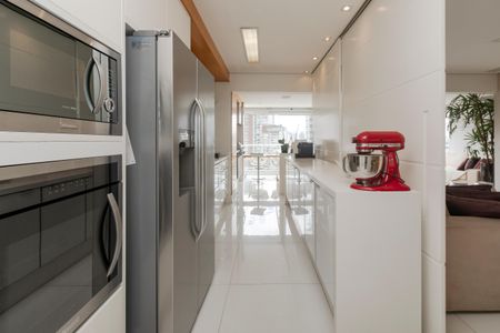 Apartamento à venda com 144m², 3 quartos e 2 vagas Apartamento à venda com 144m², 3 quartos e 2 vagasCozinha