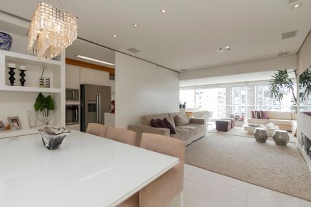 Apartamento à venda com 144m², 3 quartos e 2 vagas Apartamento à venda com 144m², 3 quartos e 2 vagasSala