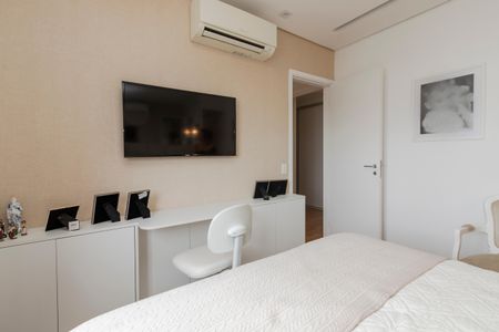 Apartamento à venda com 144m², 3 quartos e 2 vagas Apartamento à venda com 144m², 3 quartos e 2 vagasSuíte
