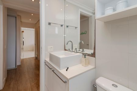 Apartamento à venda com 144m², 3 quartos e 2 vagas Apartamento à venda com 144m², 3 quartos e 2 vagasBanheiro