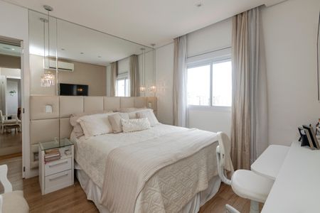 Apartamento à venda com 144m², 3 quartos e 2 vagas Apartamento à venda com 144m², 3 quartos e 2 vagasSuíte
