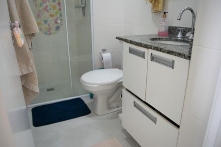 Apartamento à venda com 53m², 2 quartos e 1 vaga Apartamento à venda com 53m², 2 quartos e 1 vagaBanheiro