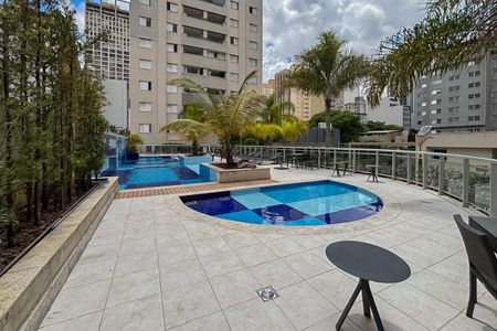 Apartamento à venda com 64m², 1 quarto e 2 vagas Apartamento à venda com 64m², 1 quarto e 2 vagasÁrea comum - Piscina