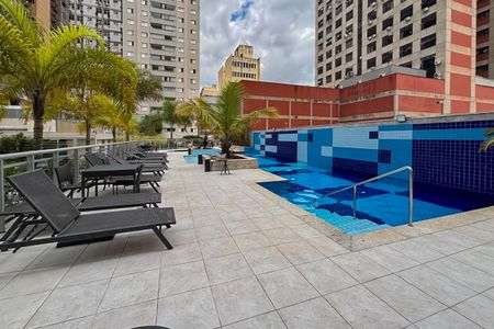 Apartamento à venda com 64m², 1 quarto e 2 vagas Apartamento à venda com 64m², 1 quarto e 2 vagasÁrea comum - Piscina