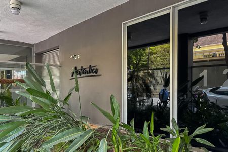 Apartamento à venda com 64m², 1 quarto e 2 vagas Apartamento à venda com 64m², 1 quarto e 2 vagasEntrada