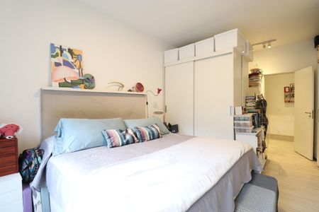 Apartamento à venda com 252m², 4 quartos e 4 vagasSuíte 2